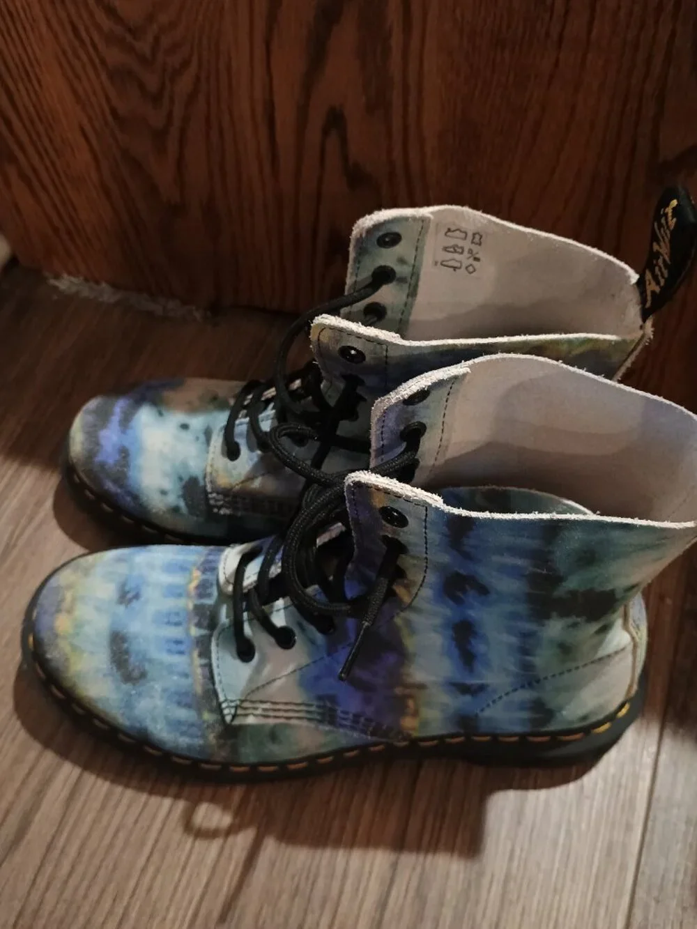 Dr. Martens size 10 1460 Pascal Tie Dye Blue Pattern Boot! - Picture 2 of 9